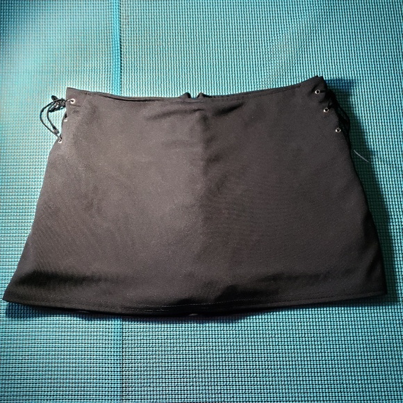 Cleveland Street Black Mini-skort - Picture 1 of 6